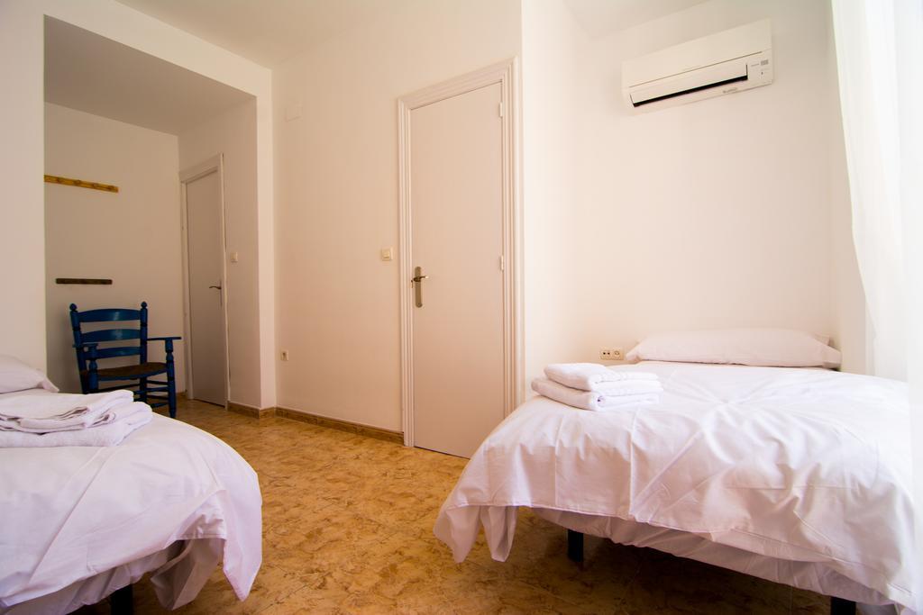 San Jose Guest House Гранада Стая снимка